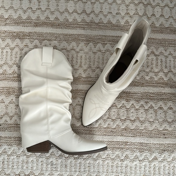 Indigo Shoes - Slouchy Western Cowgirl Boots | Ivory